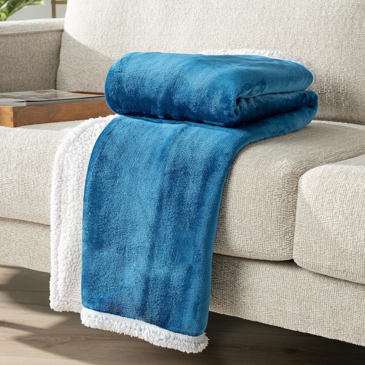 Sherpa Fleece Throw Blanket for Couch, Teal Blue, Plush Soft Fuzzy Sofa Blanket, Cozy Reversible Winter Throw for Women Men, 50X60 Inches