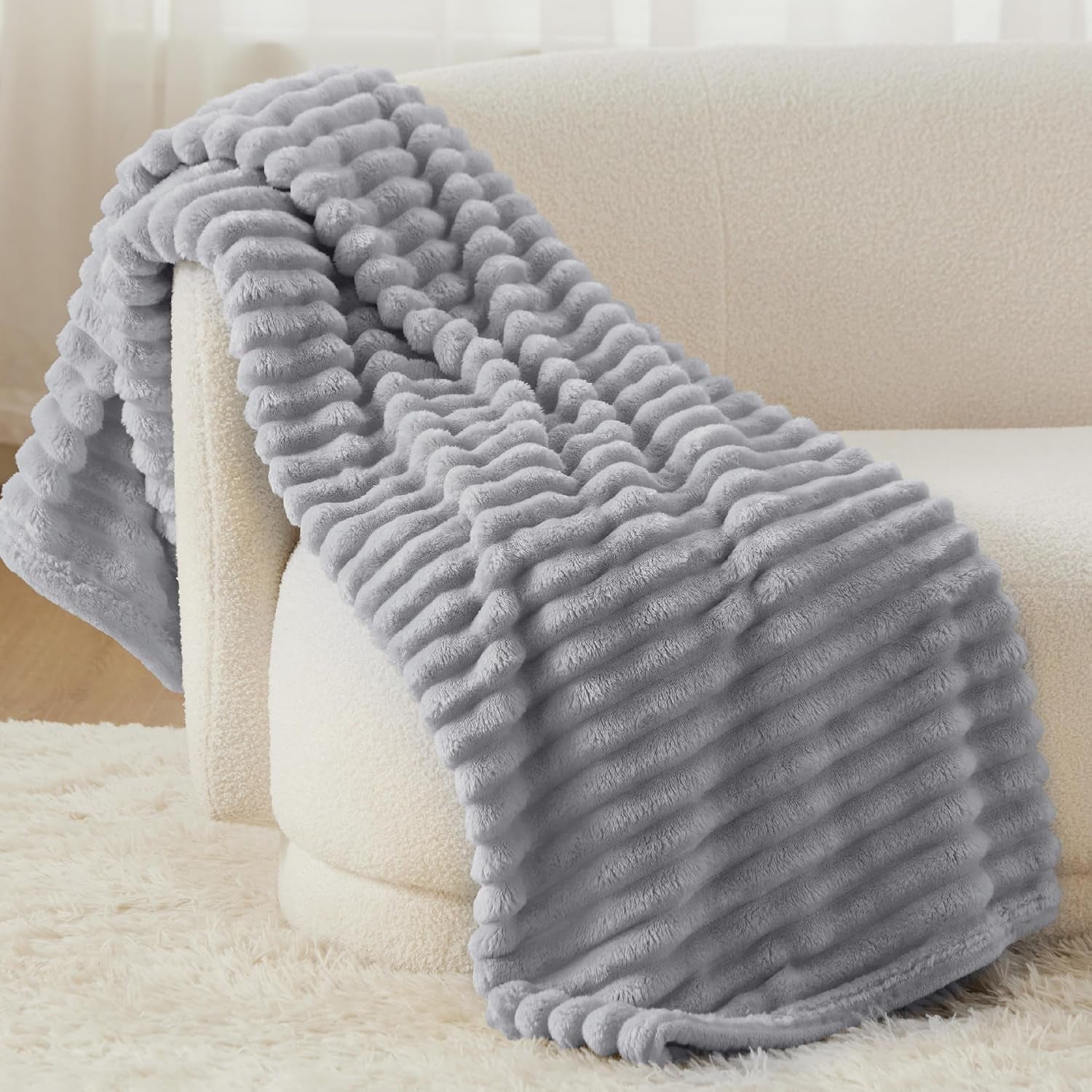 Fleece Throw Blanket for Sofa - Fluffy, Light Grey, 130X170 Cm | Striped Soft Cute and Cosy, Lightweight Warmth, Perfect for Room Decor, Travel, Camping, Gifts for Women and Girls