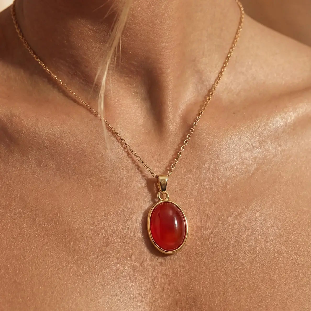 CARNELIAN ATTRACTION PENDANT CHAIN NECKLACE | 18K Gold Filled - Attracts Love, Passion, and Soulmate Energy | Woman Jewelry